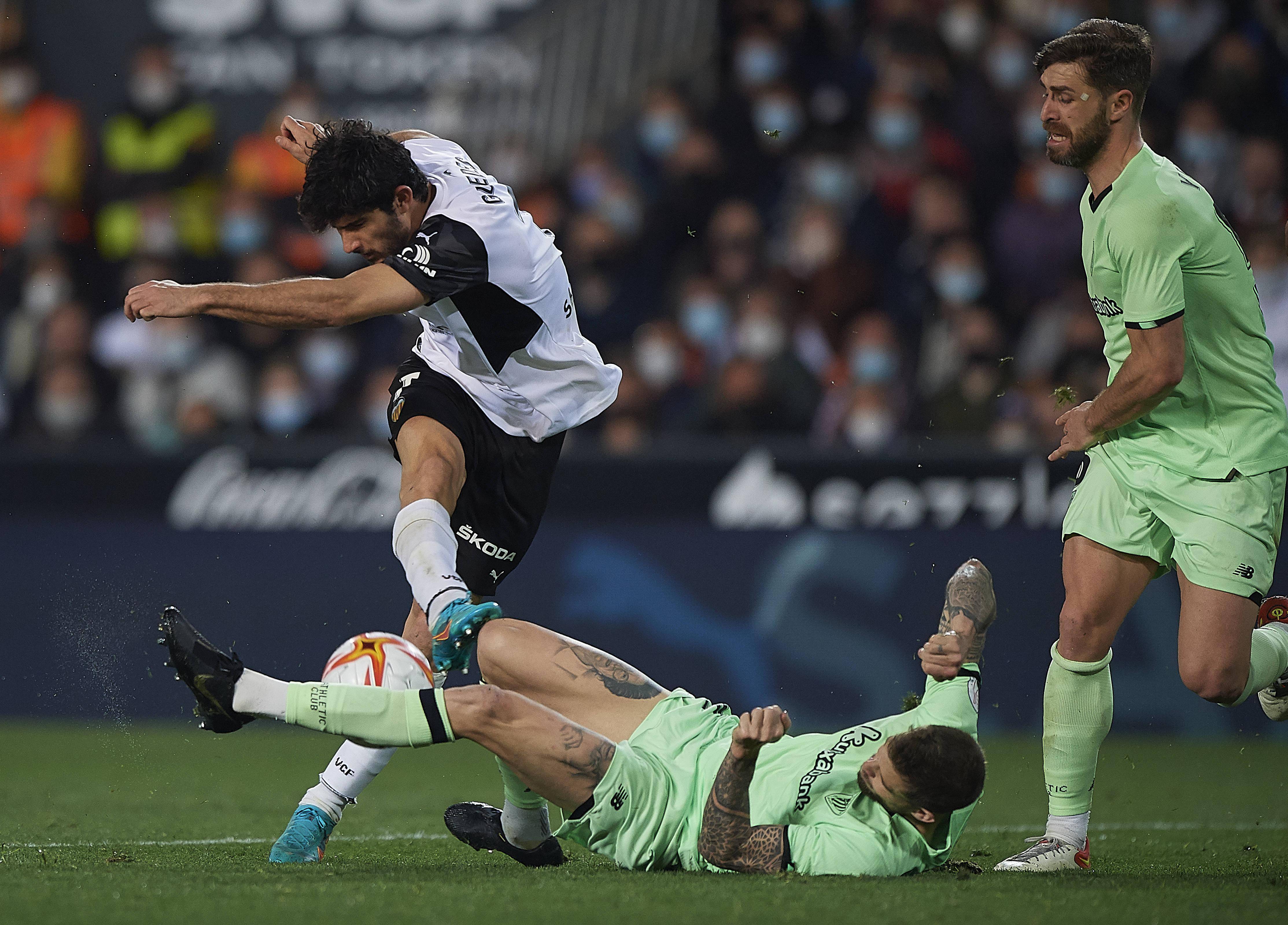 威尼斯人入口 -瓦伦西亚集结日调整名单，志在国王杯名次提升，引发热议，医务组通报恢复(国王杯比萨对瓦伦西亚视频)