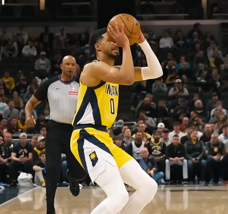 威尼斯人网址 -达拉斯独行侠训练开放日，赛前调整名单引欢呼，欧冠在即，纪律约束更严格(达达骑士回炉培训没有场次)