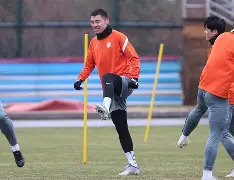 威尼斯人娱乐场 -集结日山东泰山备战CBA季后赛关键时刻造点机会引欢呼，网友：赛前成都蓉城调整名单以备NBA季后赛 